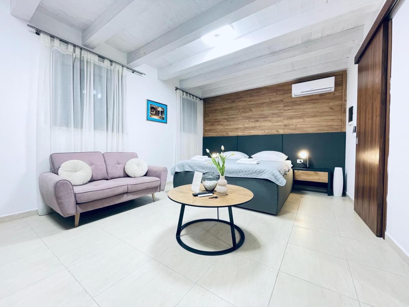 Fazana City Rooms With Free Parking Buitenkant foto