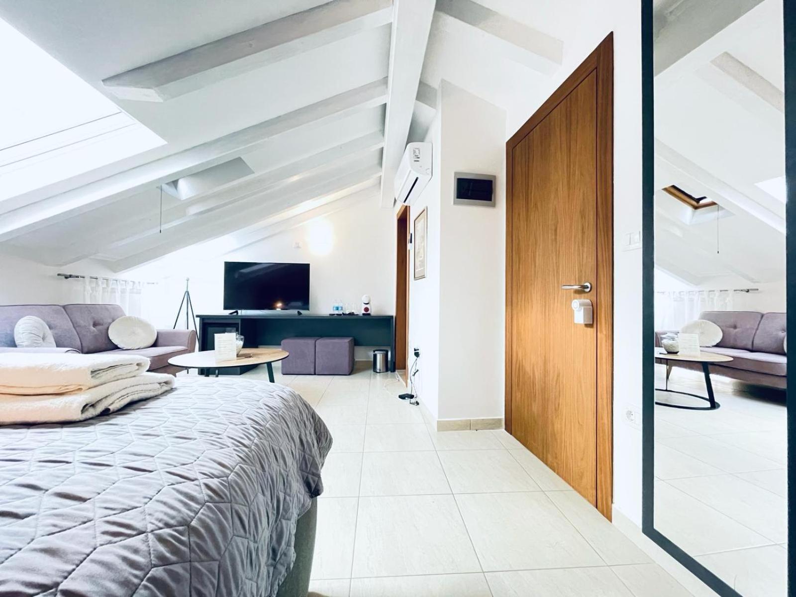 Fazana City Rooms With Free Parking Buitenkant foto