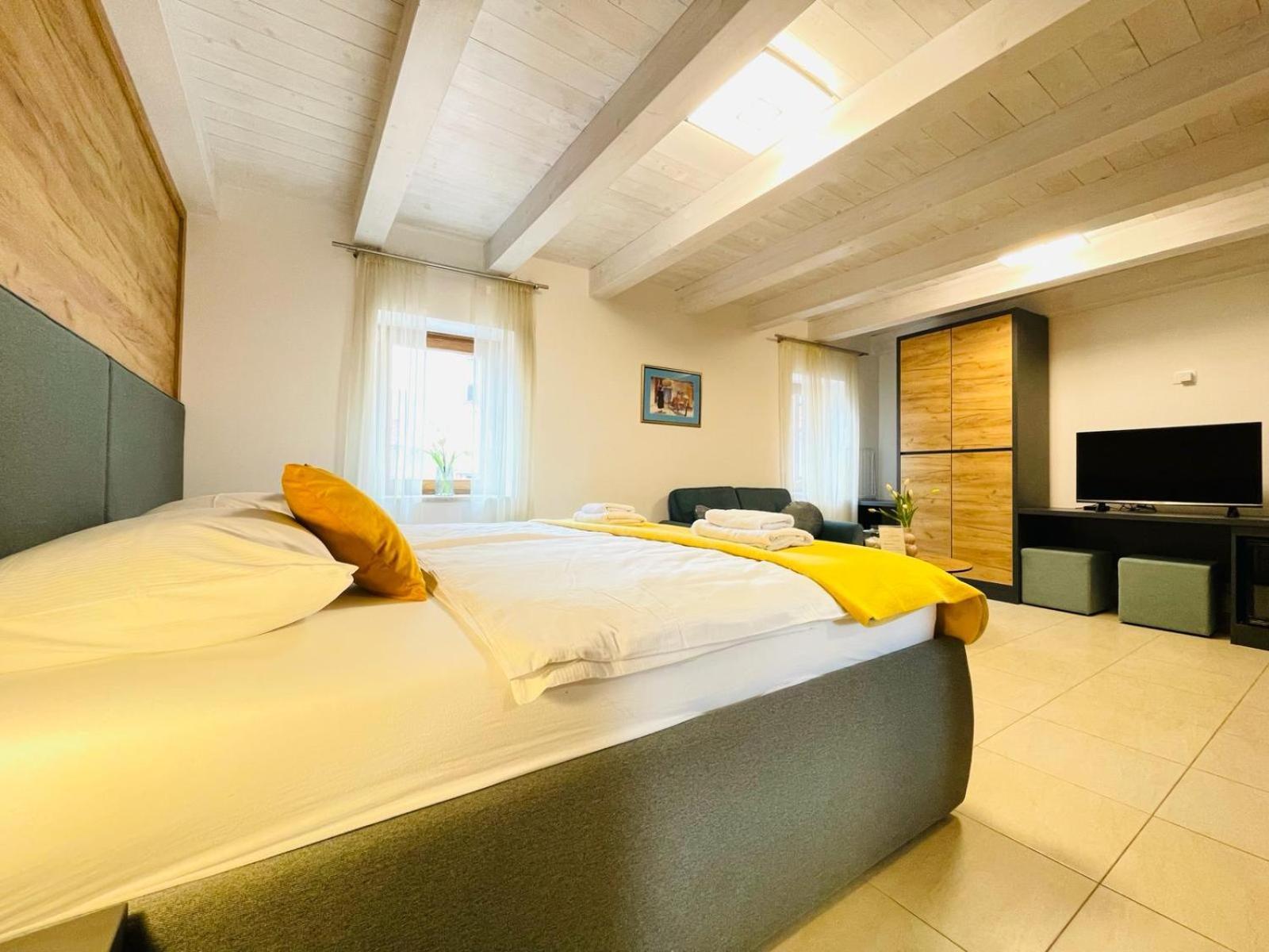 Fazana City Rooms With Free Parking Buitenkant foto
