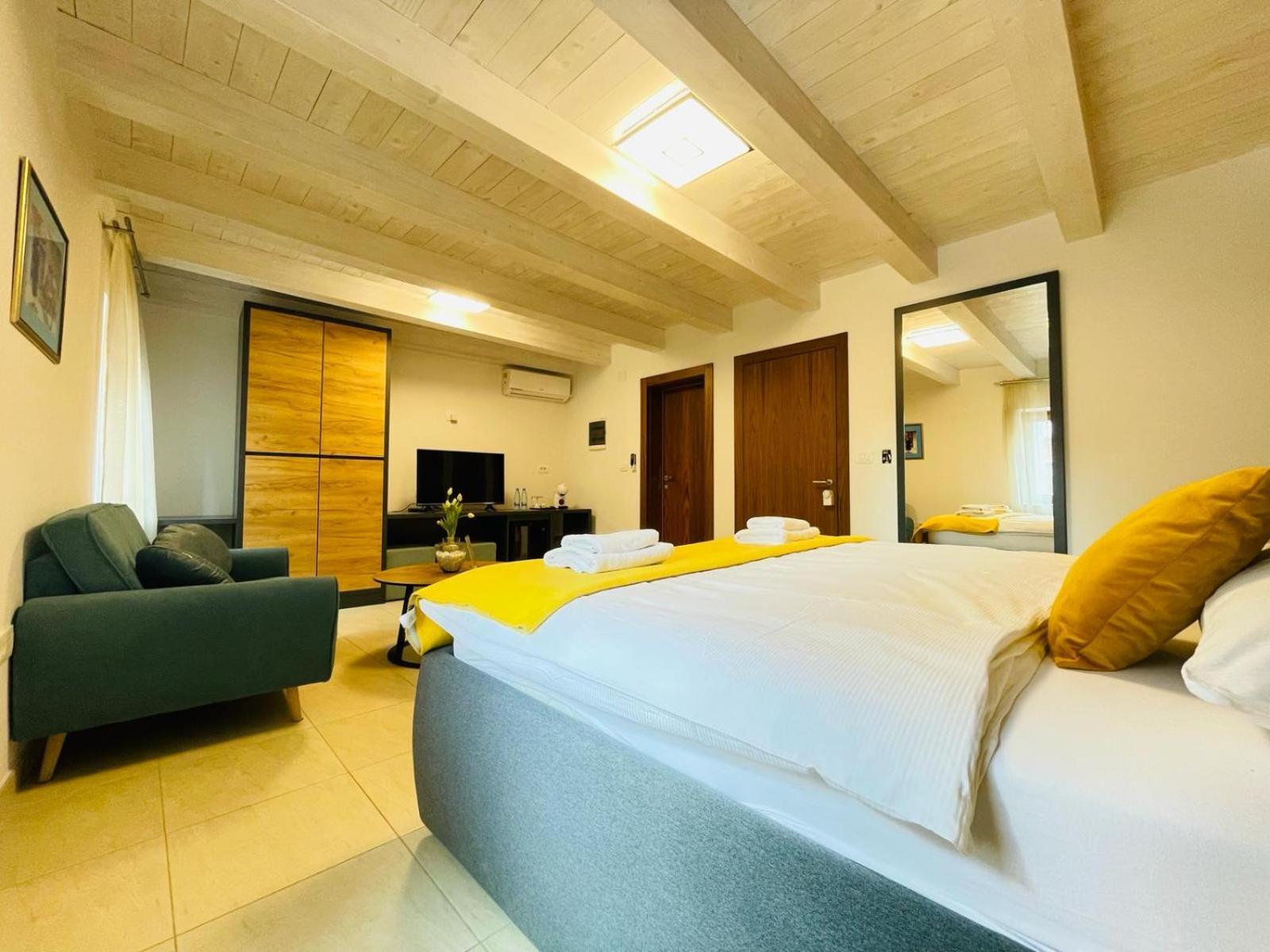 Fazana City Rooms With Free Parking Buitenkant foto