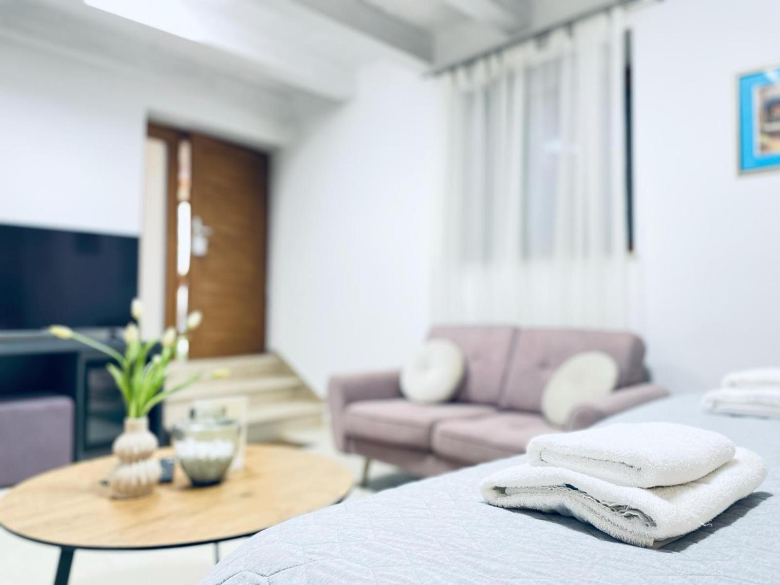 Fazana City Rooms With Free Parking Buitenkant foto