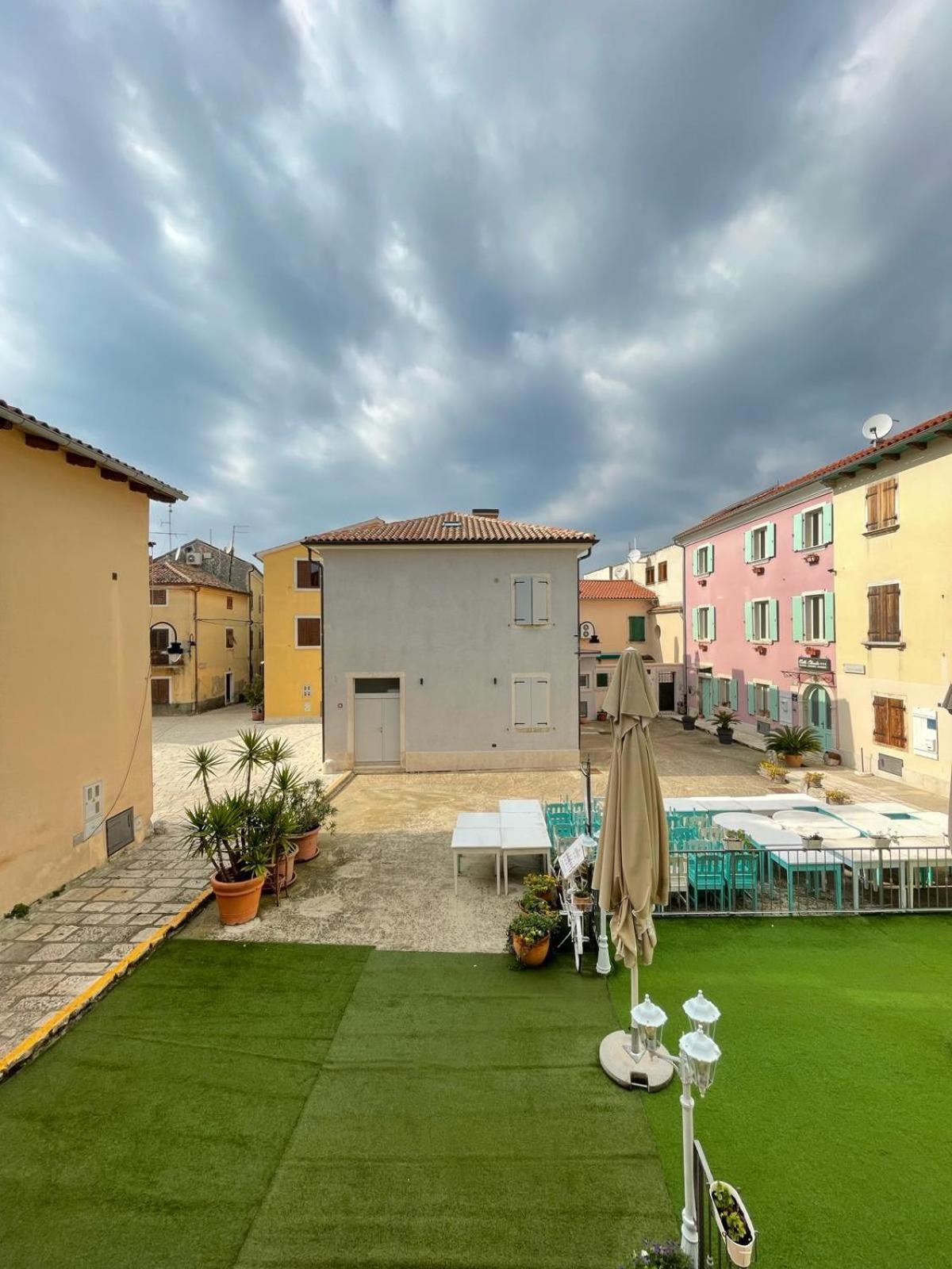 Fazana City Rooms With Free Parking Buitenkant foto